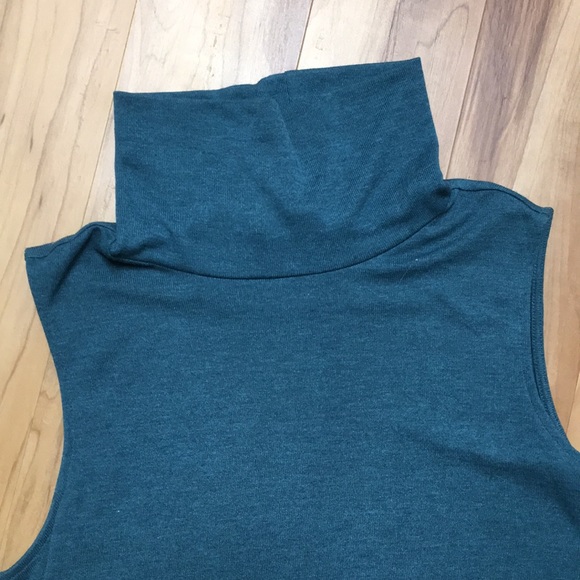 Loft turtleneck tunic - Picture 3 of 4